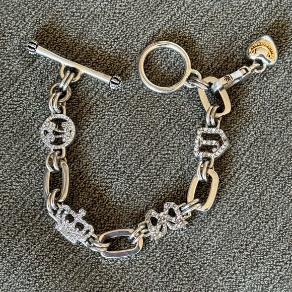 👑🎀Silver Juicy couture limited edition charm bracelet!🎀👑 - Picture 2 of 6